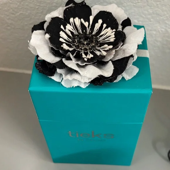 Tieks Seafield Check Ballet Flats - 9 - Picture 6 of 7